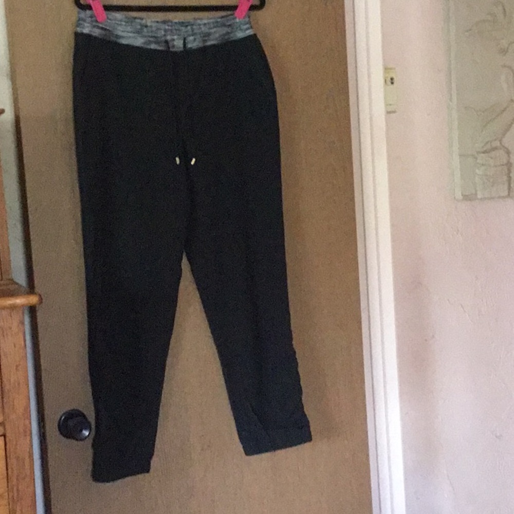 NWOT Chico’s Zenergy Jogger Pants